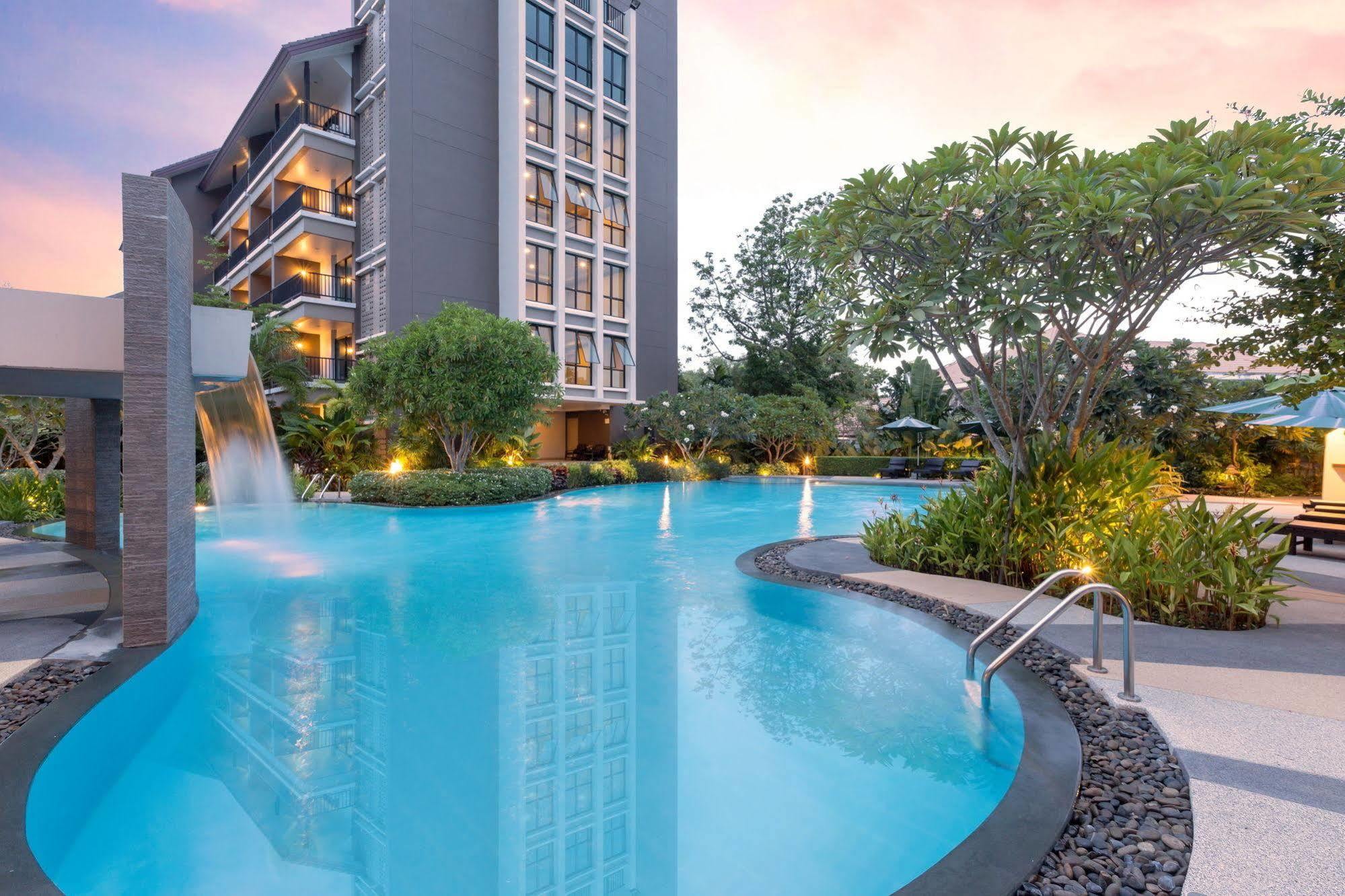 Manhattan Pattaya Hotel - Sha Extra Plus Luaran gambar